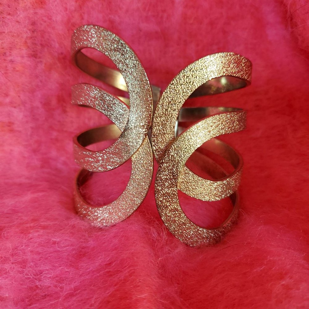 Gold bangle bracelet